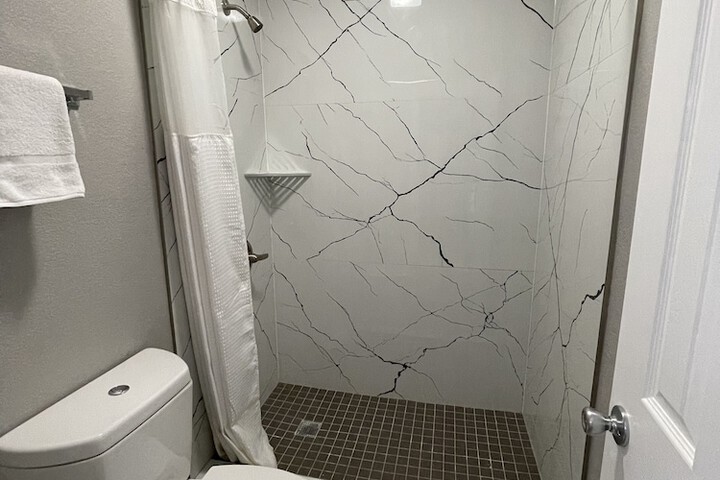 Room 16 of 42