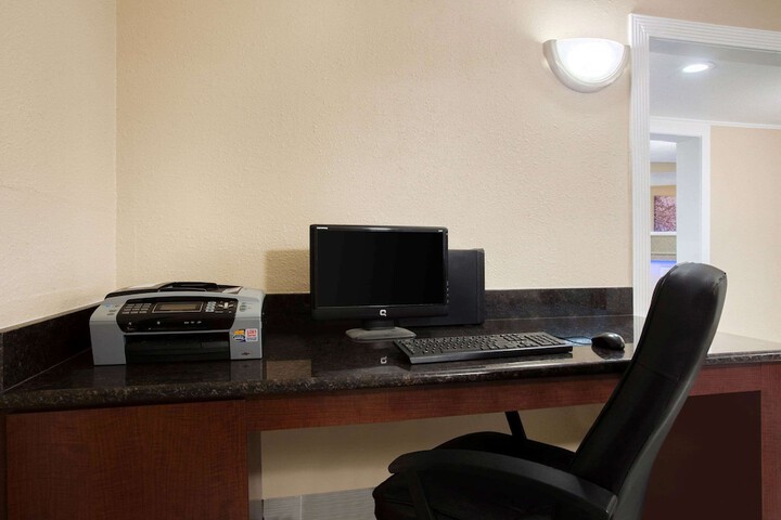 Business Center 24 of 24