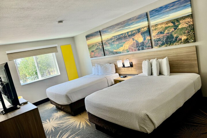 Room 33 of 80