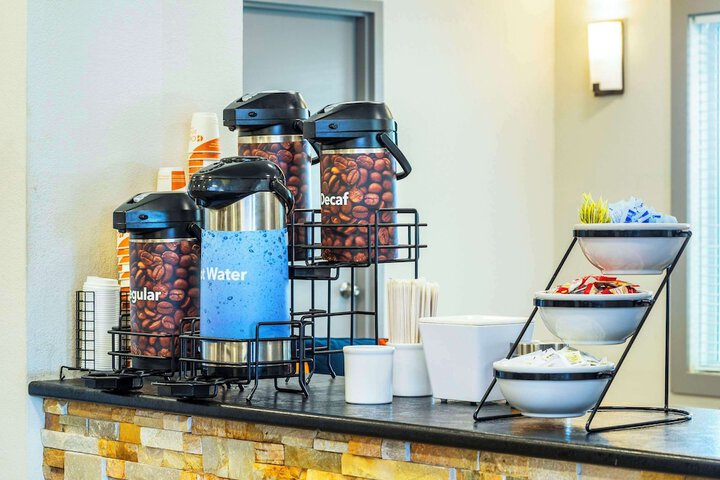 Breakfast/Coffee Service 49 of 51