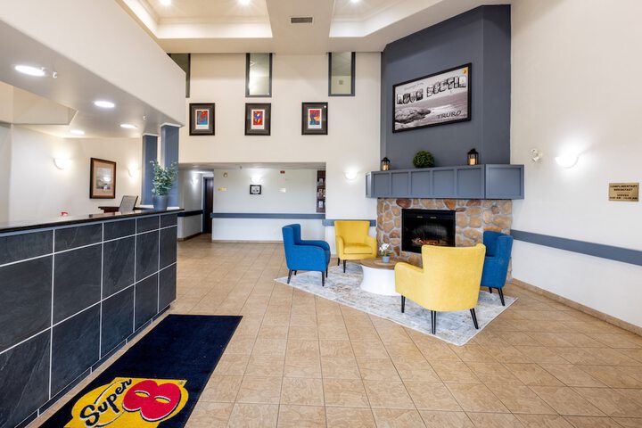Super 8 by Wyndham Truro NS
