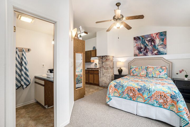 Room 90 of 128