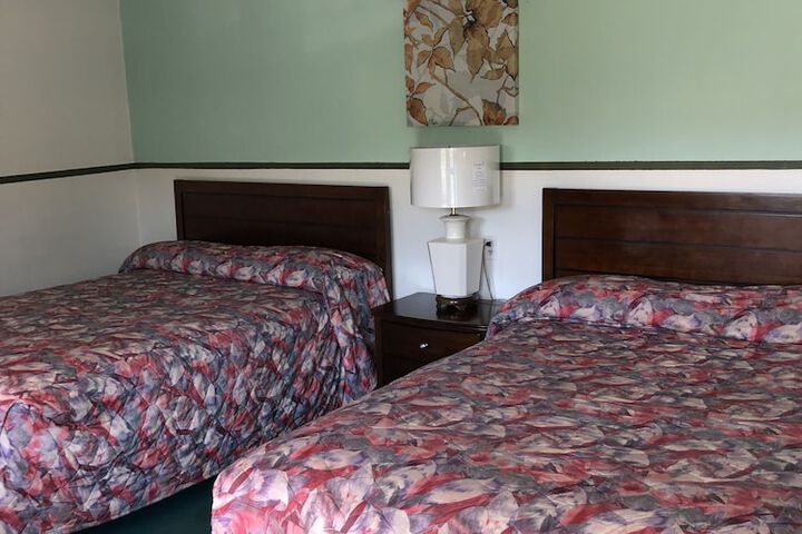 Room 28 of 35