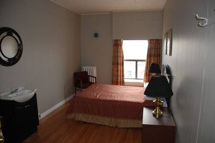 Room 13 of 45