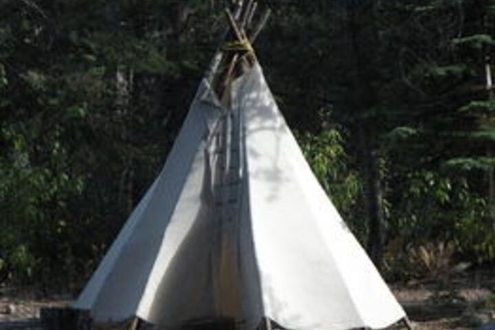 Lost Trail Lodge