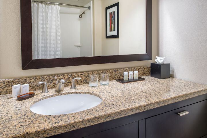 Embassy Suites by Hilton Seattle Tacoma International Airport