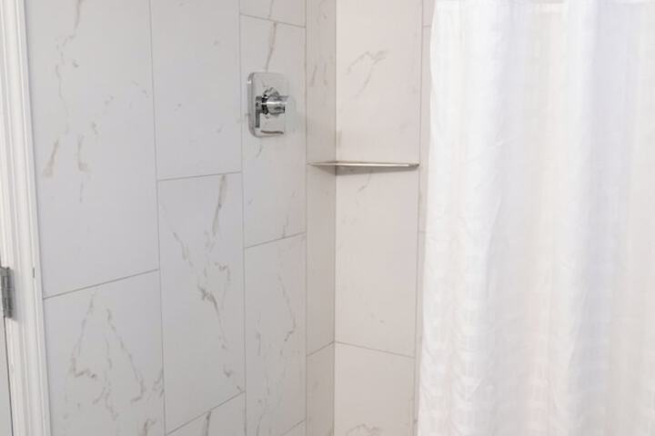 Twin Mountain Inn & Suites