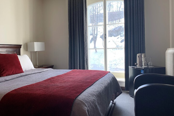 Room 47 of 62