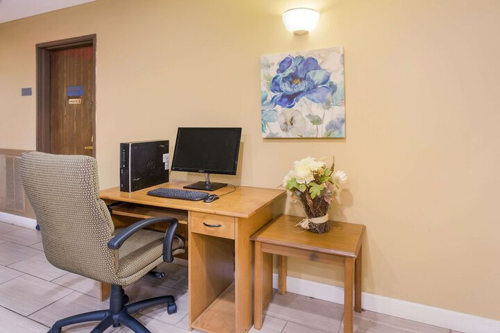 Business Center 48 of 48