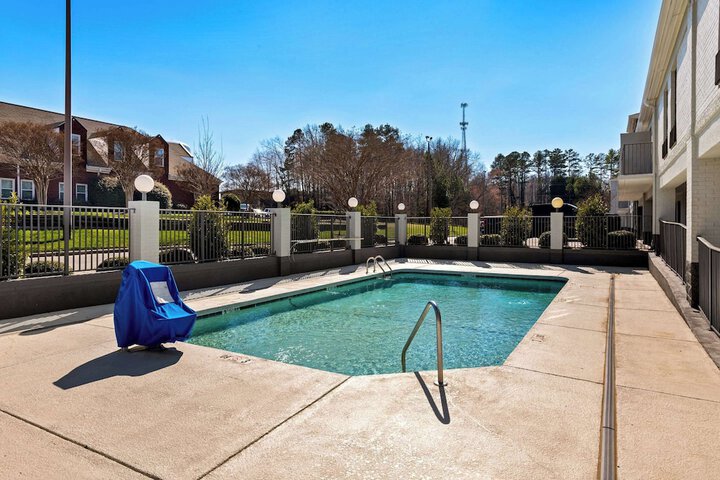 Pool 5 of 49
