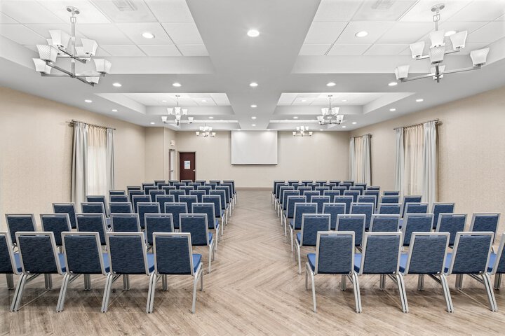 Holiday Inn Express & Suites Greenville-I-85 & Woodruff Rd by IHG