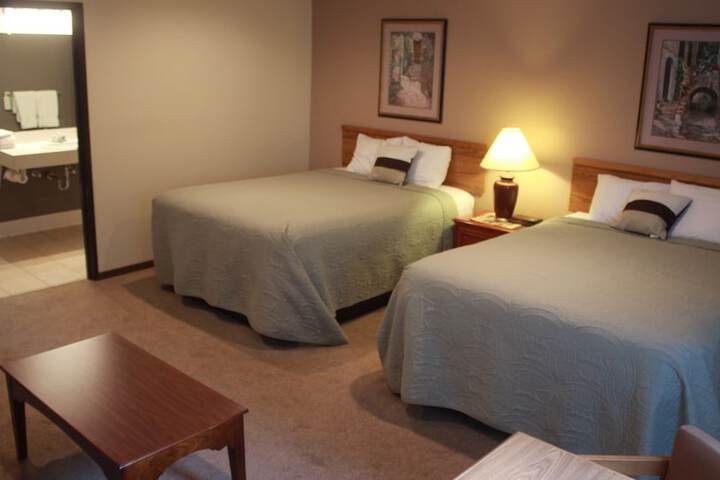 Shawano Four Seasons Hotel