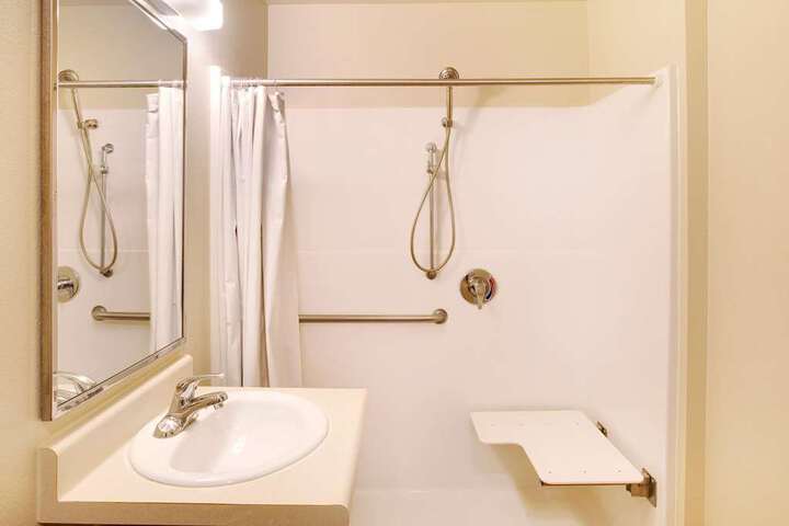 Room 9 of 19