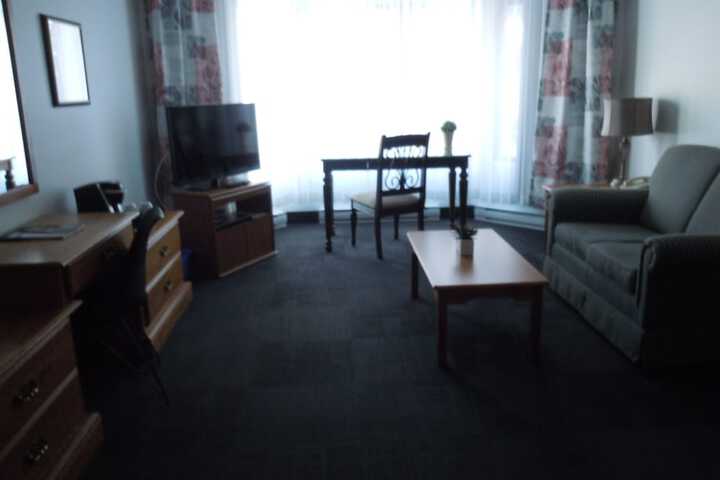 Room 34 of 77