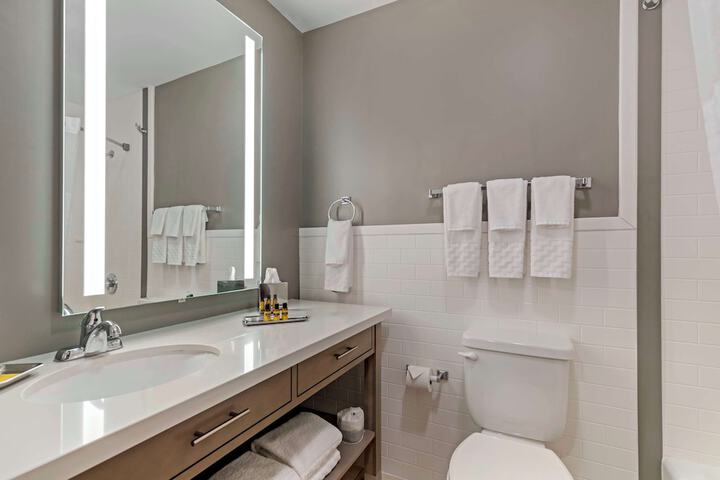 Best Western Plus Waterloo & Cedar Falls