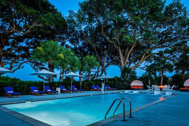 The Beachview Club
