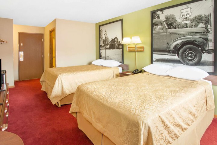 Room 8 of 14