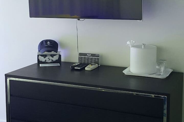 Room 28 of 127