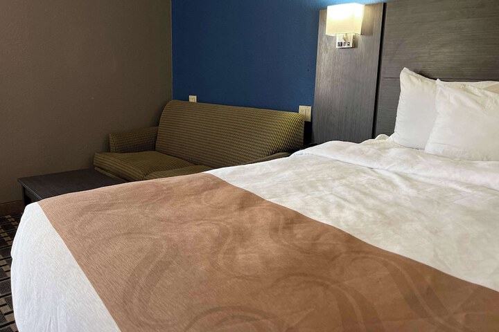 Room 40 of 44