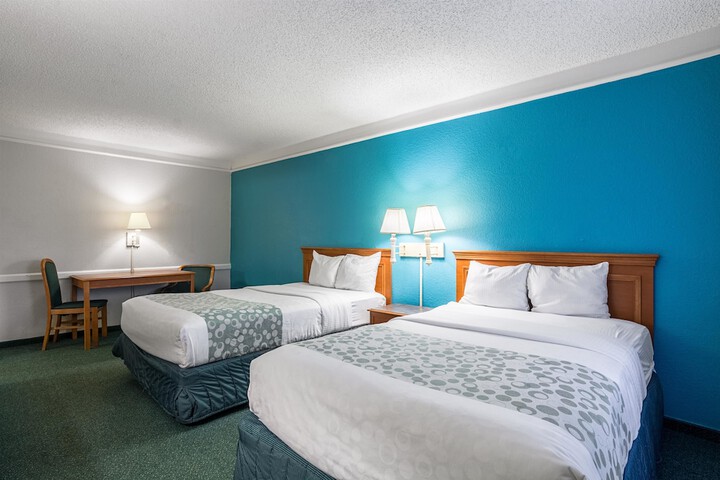 Room 34 of 48