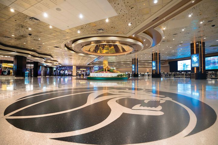 Hotel Interior 10 of 99