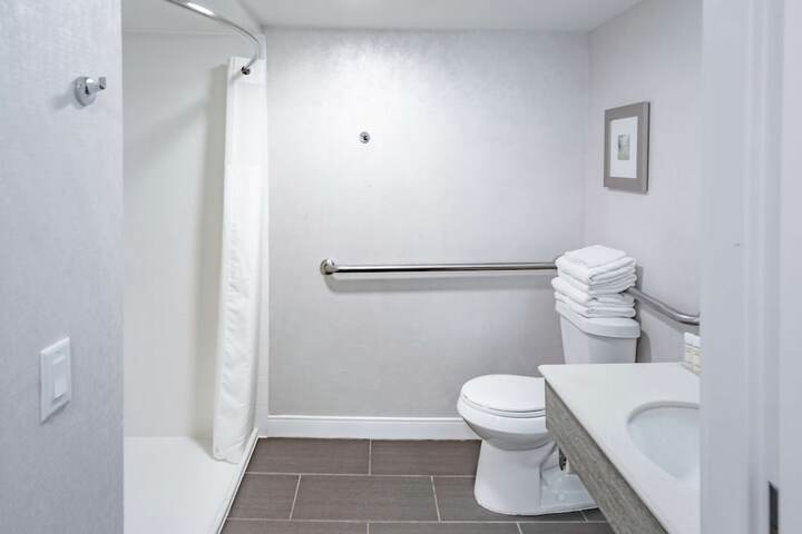 Room 18 of 30