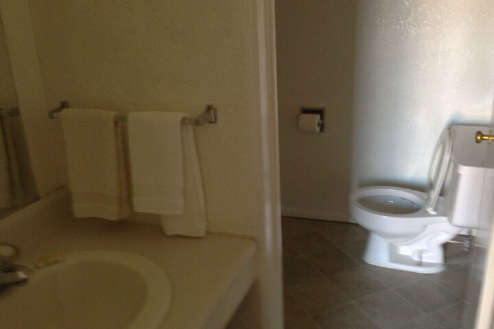 Room 51 of 62