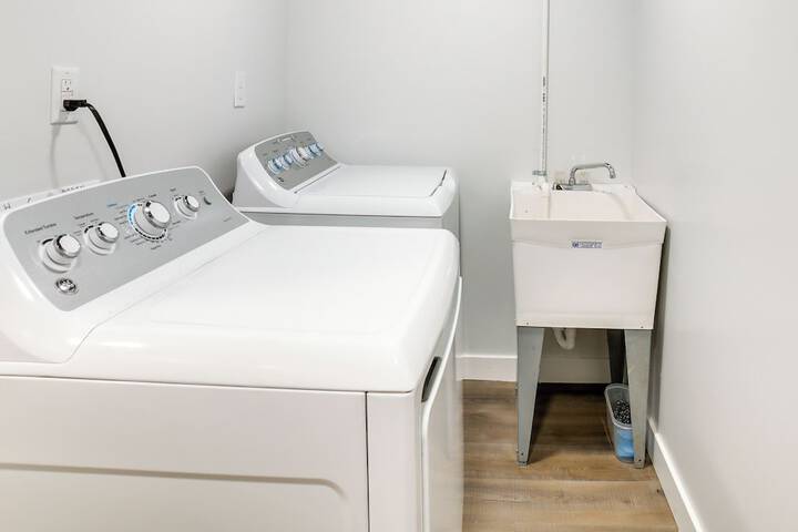 Monroeville Vacation Rental - 2 Mi to Downtown!
