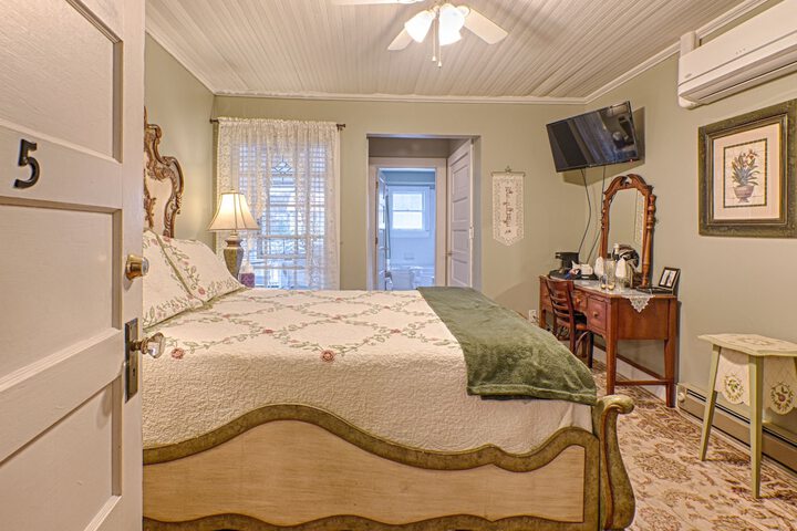 Broad River Inn