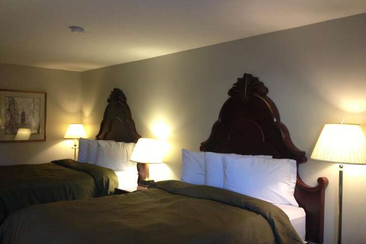 Room 16 of 36