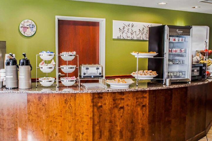 Sleep Inn & Suites Virginia Horse Center