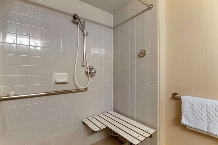 Room 15 of 60
