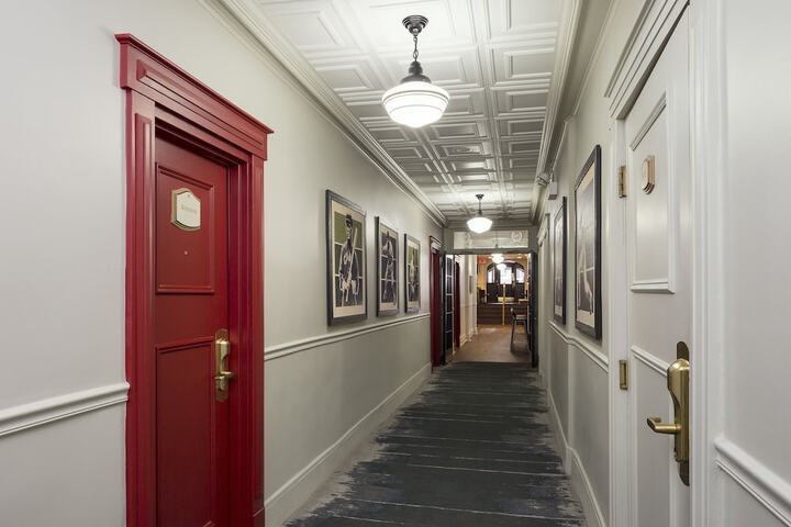 Ballroom/Hall 29 of 31