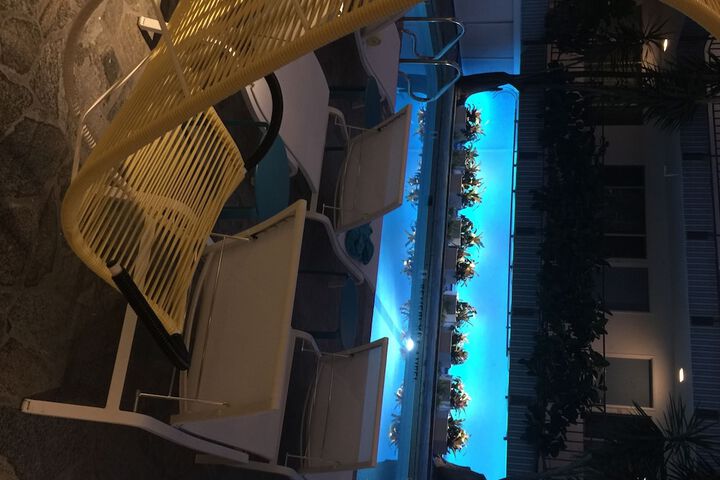 Pool 10 of 85