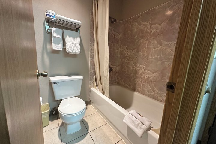 Timber Lodge Inn