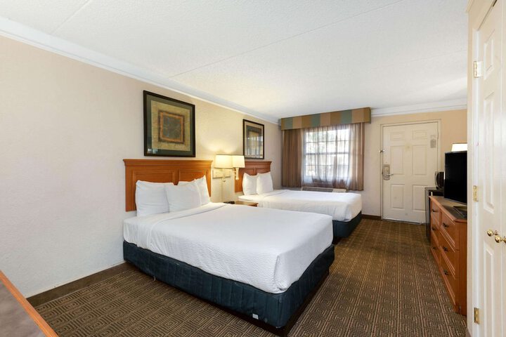 Room 16 of 30