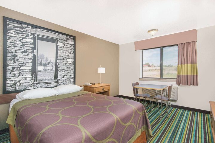 Room 14 of 26