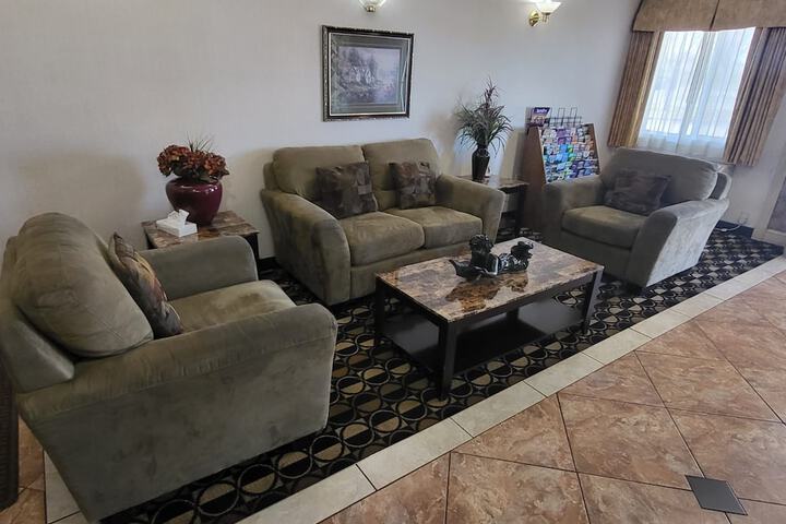 FairBridge Inn & Suites Sunnyside