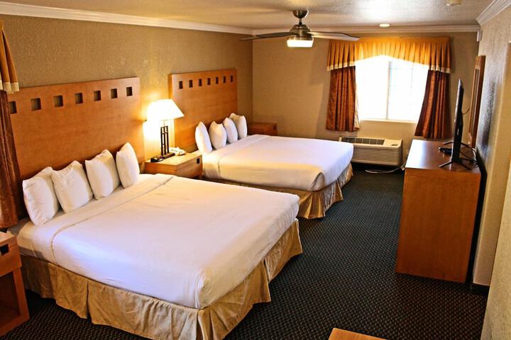 Room 9 of 26
