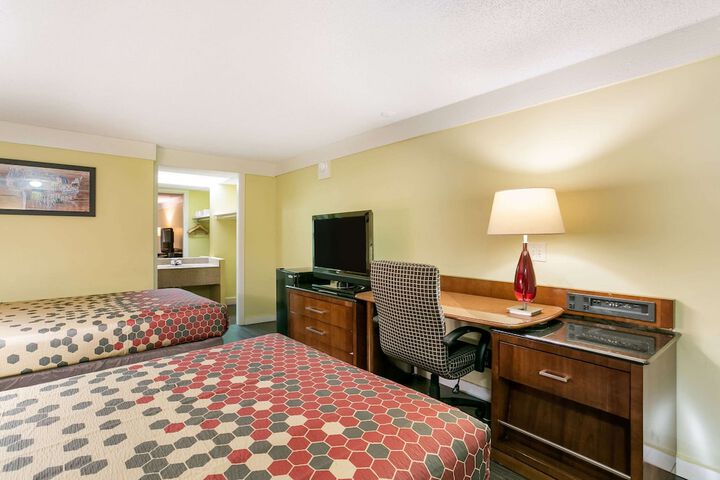 Room 18 of 22