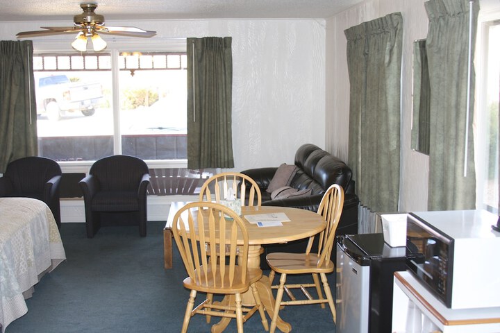 Room 64 of 175