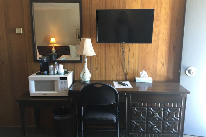 Room 16 of 16