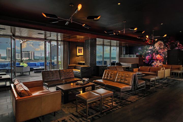 Lounge 65 of 70