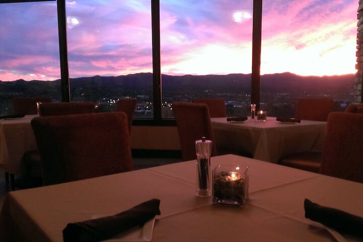 Dining 30 of 69