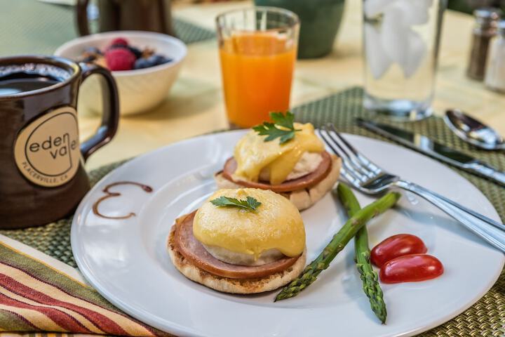 Breakfast/Coffee Service 53 of 98