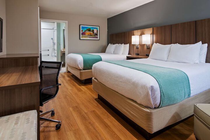 Room 21 of 37
