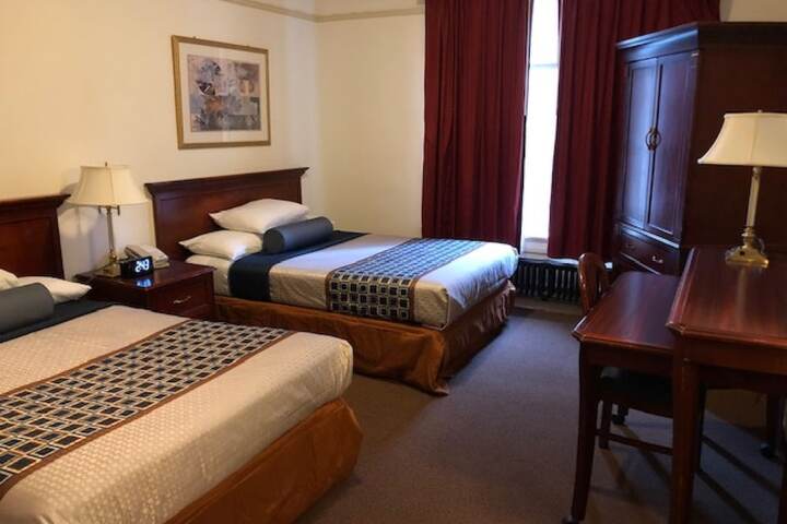 Room 52 of 68