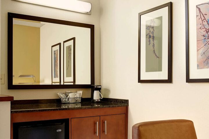 Room 9 of 21