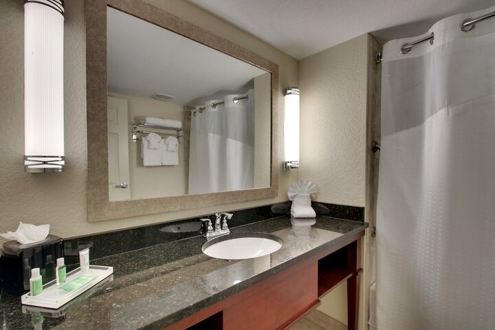 Room 58 of 119