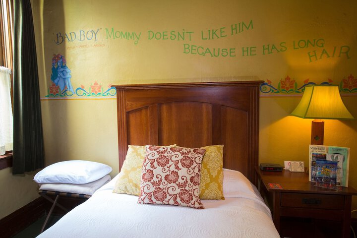 Room 15 of 24